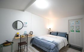 Dhub Hostel Donmueng